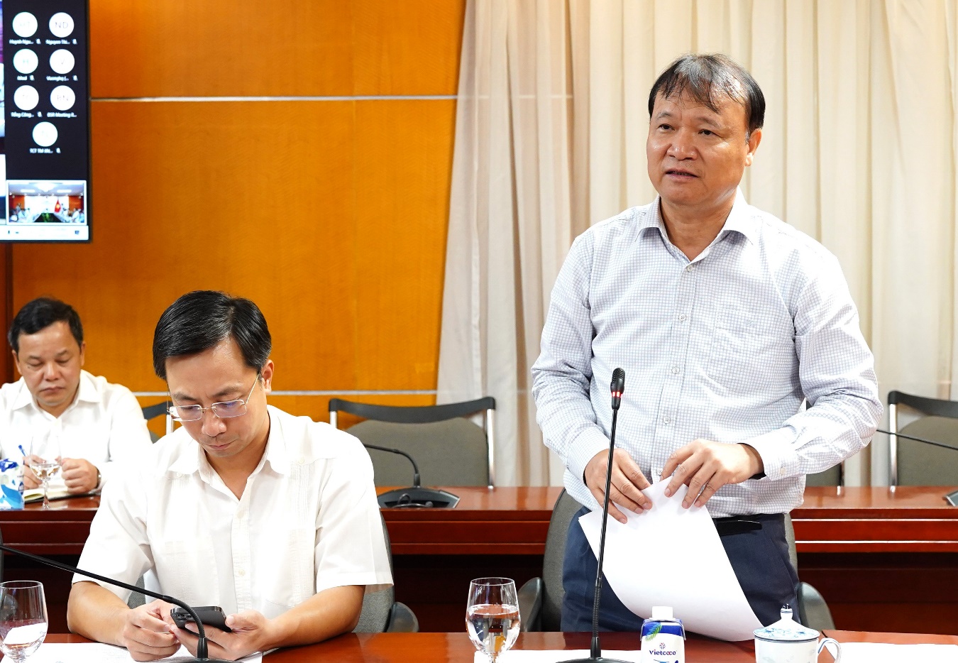 Thứ trưởng Bộ Công Thương Đỗ Thắng Hải đánh giá cao vai trò của các doanh nghiệp đầu mối trong việc góp phần đảm bảo nguồn cung xăng dầu giữa bối cảnh khó khăn chung toàn cầu