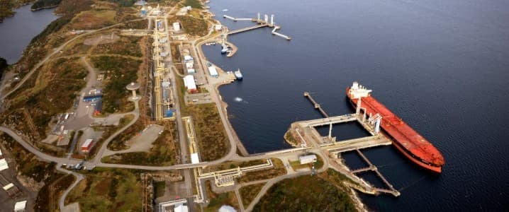 Hoa Kỳ: Thu hẹp khoảng cách giá dầu giữa WTI và Brent