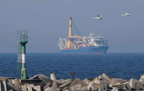 Tàu Nga tiến vào vùng biển của Đức để đặt đường ống Nord Stream 2