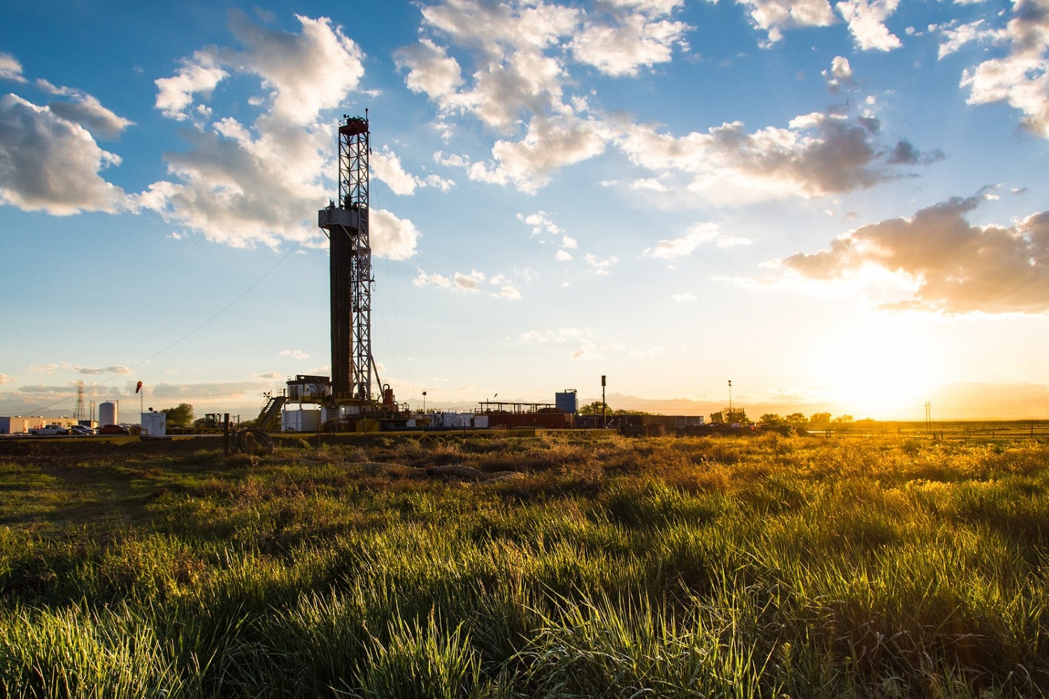 Đá phiến Permian trị giá 10 tỷ USD sẽ thuộc về ai?
