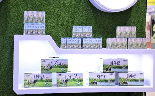 Vinamilk ra mắt sữa tươi Organic “tiêu chuẩn kép” trong triển lãm quốc tế hàng đầu tại Thượng Hải