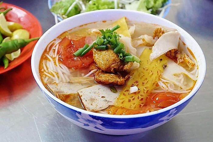 Món đặc sản trứ danh vừa dai, vừa dòn, ngọt hút du khách tại thành phố đáng sống nhất Việt Nam