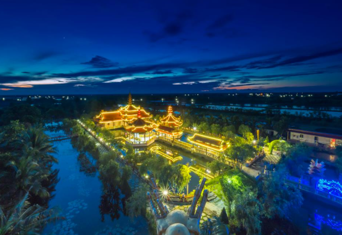 Chùa Vạn Phước: Tiên cảnh trần gian giữa vùng đầm lầy, cây dại khô cằn