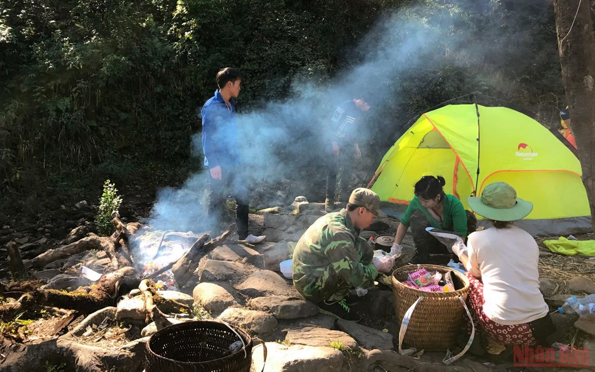 Xanh ngát màu Pu Ta Leng