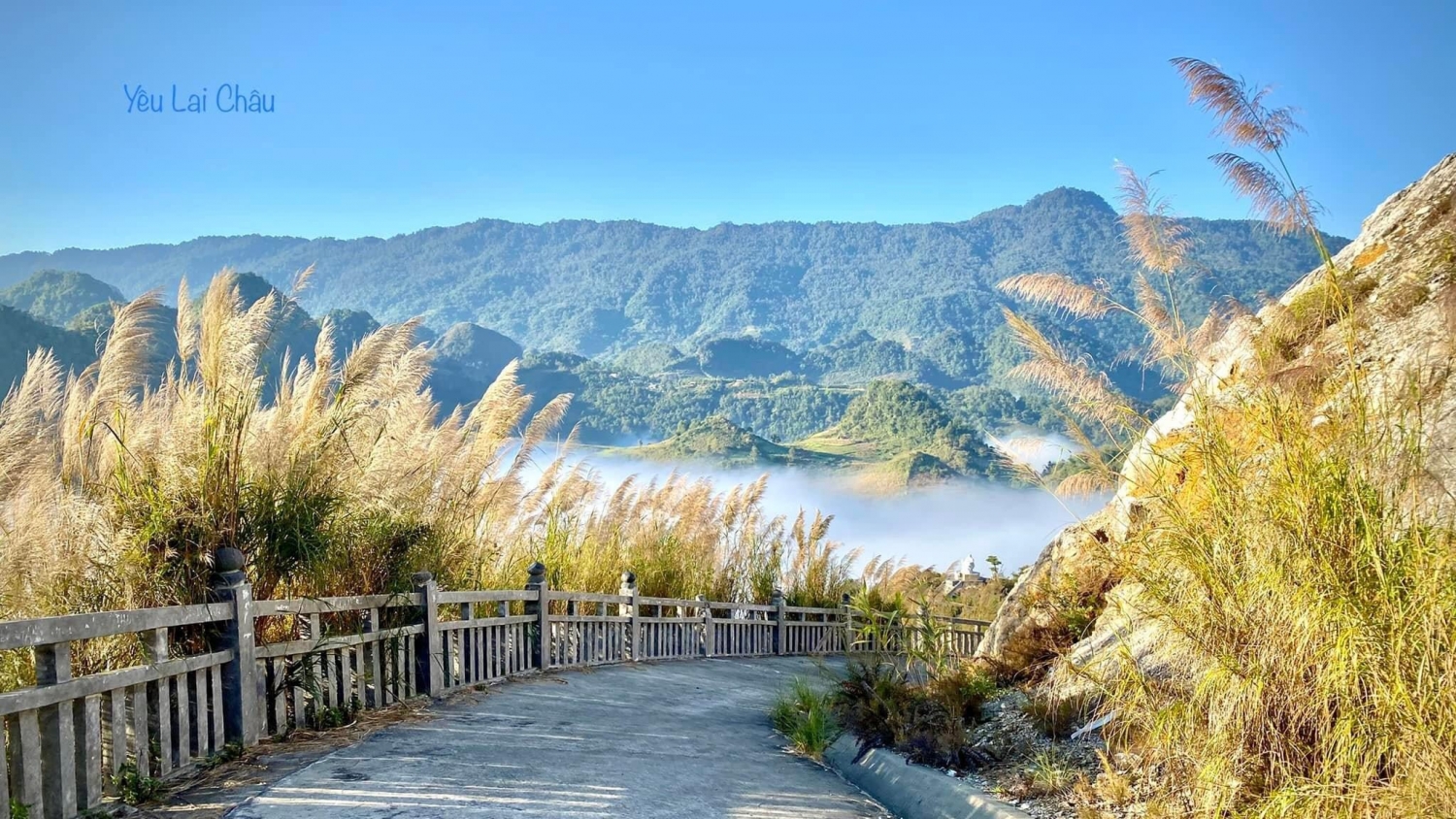 Lao Tỷ Phùng - Điểm săn mây kỳ thú