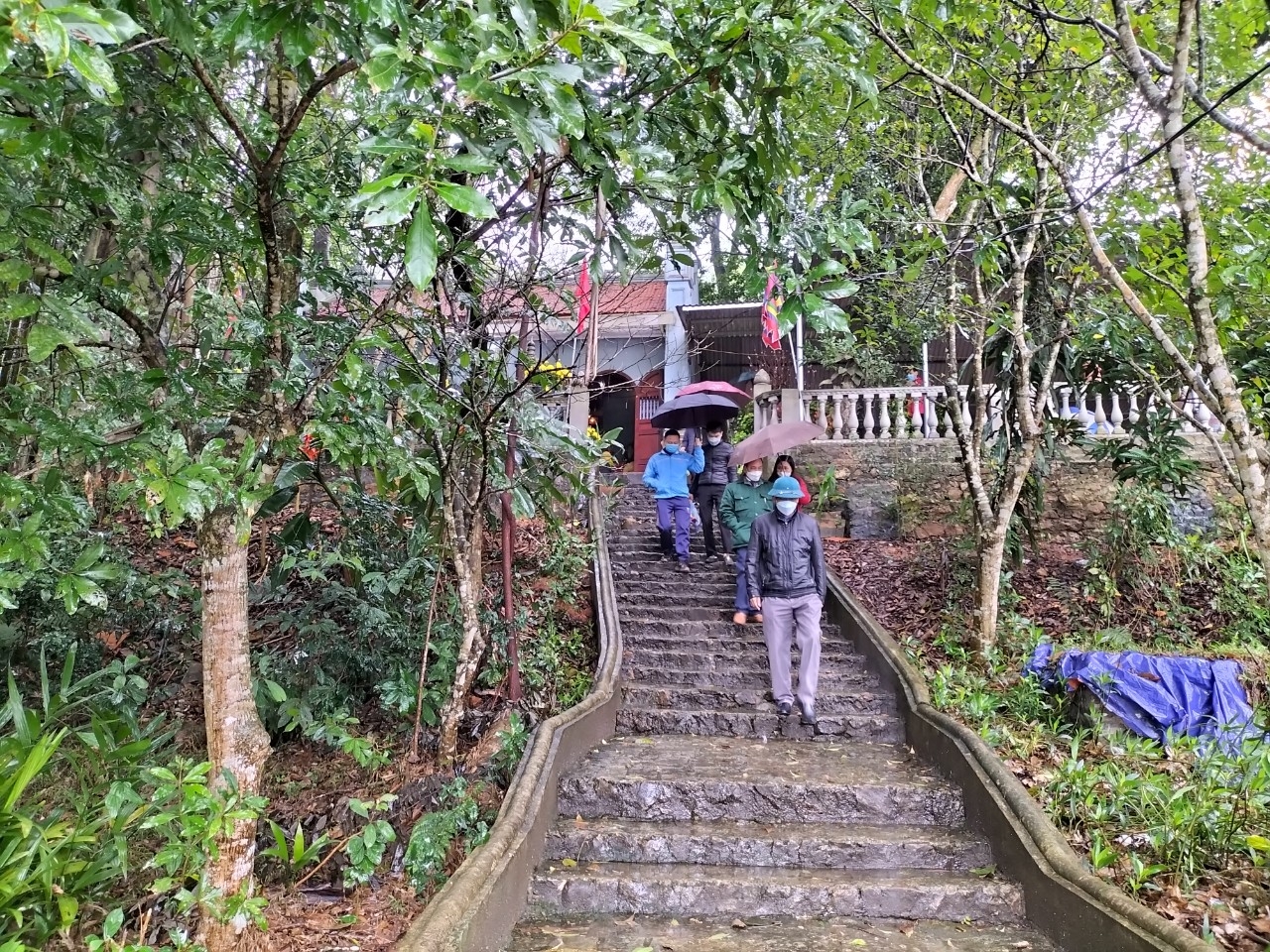 Đền Gàn - Điểm đến không nên bỏ qua trong hành trình khám phá hồ Núi Cốc