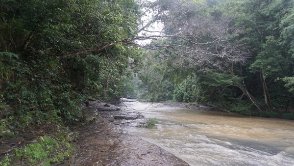 Khám phá thác Thủy Tiên