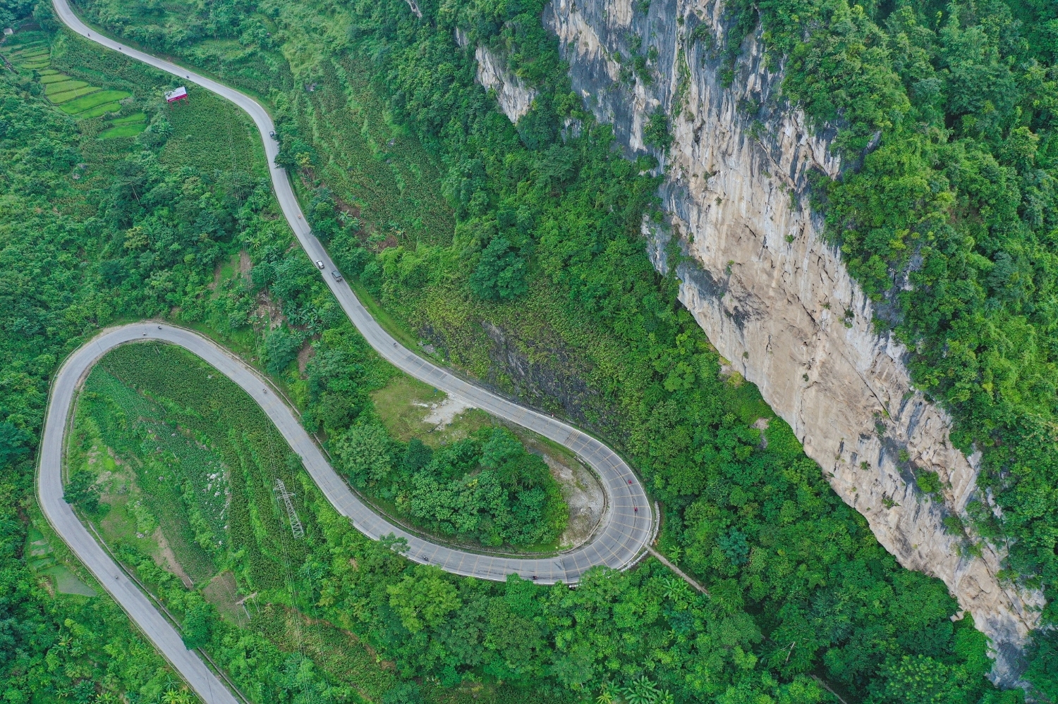 Đèo Mã Phục thơ mộng và hùng vĩ