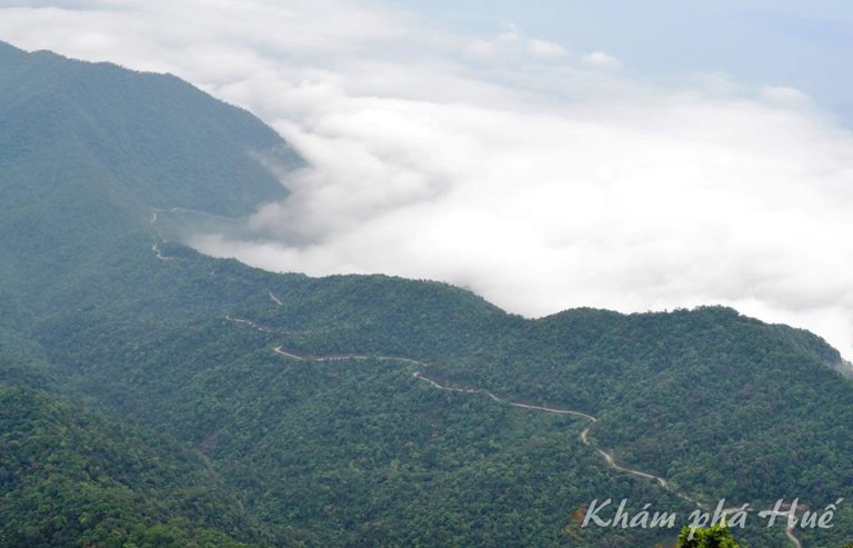 Bạch Mã - Cung đường du lịch xanh