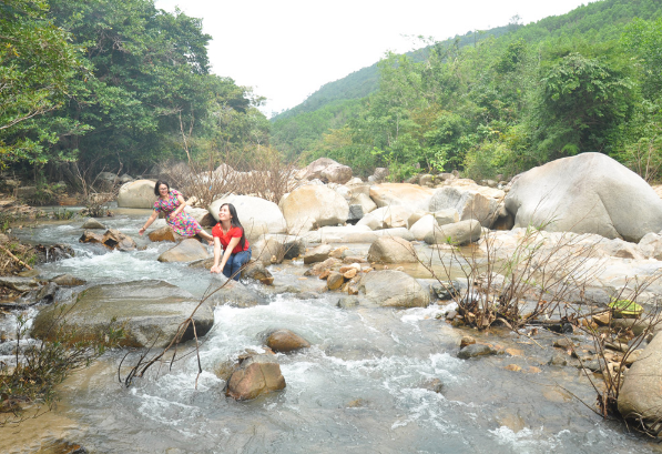 Suối Gấm nên thơ