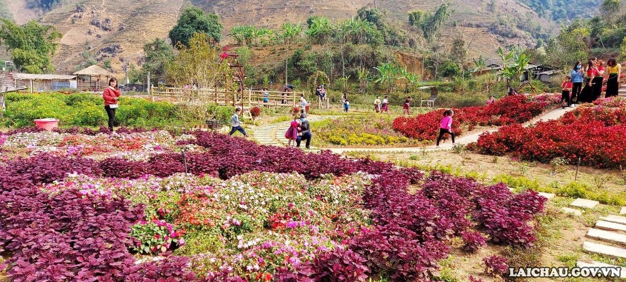 Đến bản Thẳm - Tam Đường trải nghiệm nhiều nét văn hóa độc đáo