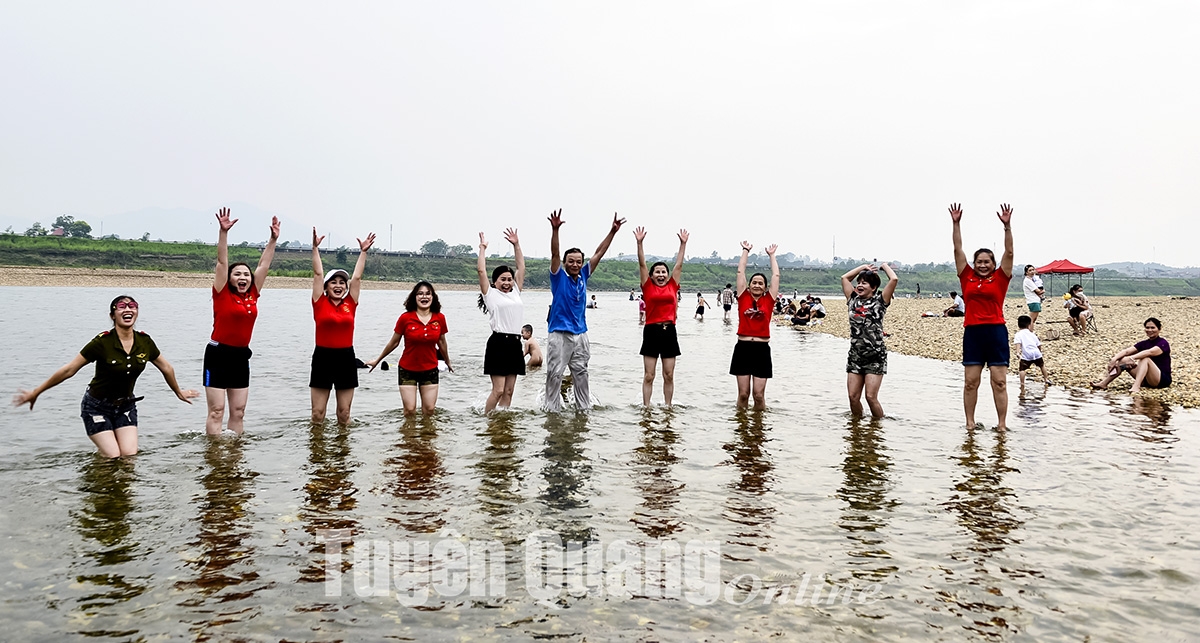 Điểm đến Soi Tình Húc