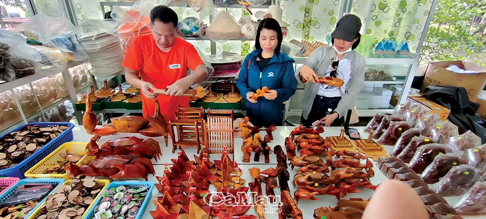 Ca Mau: Quảng bá du lịch qua sản phẩm lưu niệm