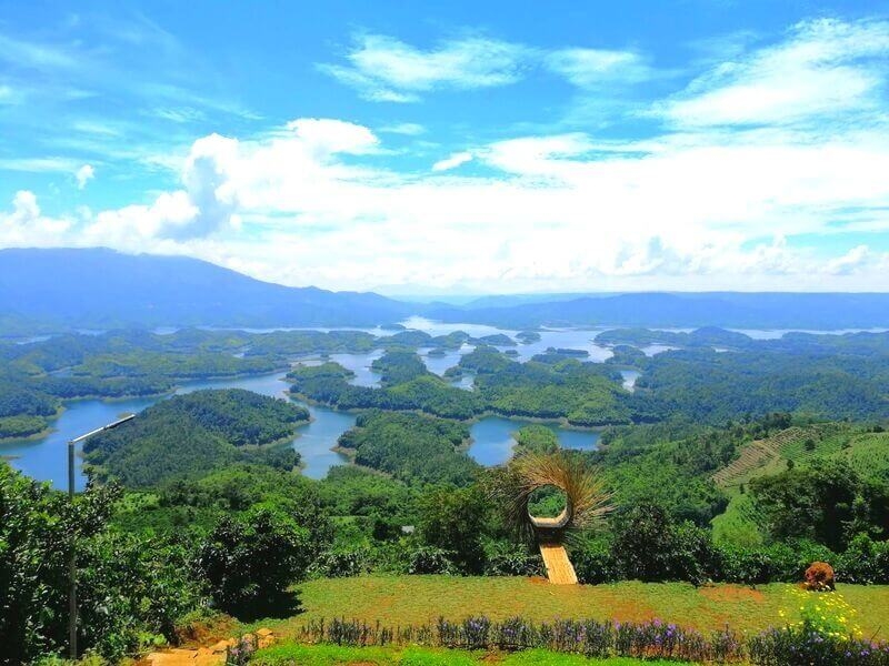 Du lịch Đắk Nông đừng quên ghé hồ Tà Đùng