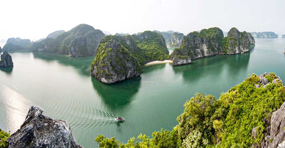 Vụng Hà - Thiên đường của đá và nước