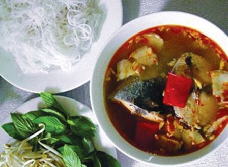 Mộc mạc món bún cá ngừ kho Phan Thiết