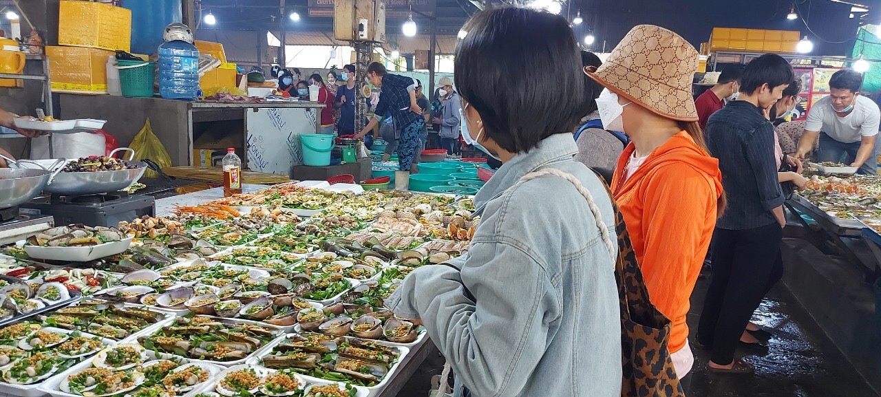 Chợ hải sản độc đáo của TP. Hồ Chí Minh