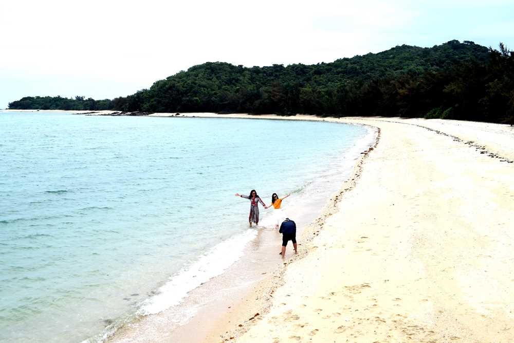Cô Tô con, đảo trong lòng đảo Cô Tô con, đảo trong lòng đảo
