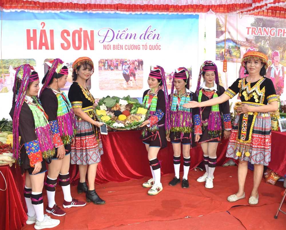 Trải nghiệm mùa hoa sim ở Hải Sơn