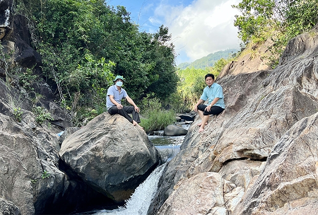 Nguyên sơ suối Lỗ Sổ