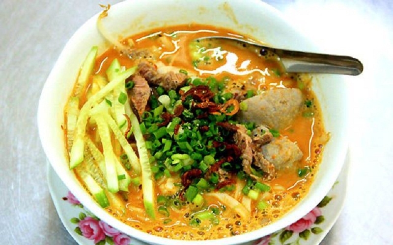 Hủ tiếu sa tế - Món ngon nức tiếng ở Chợ Lớn