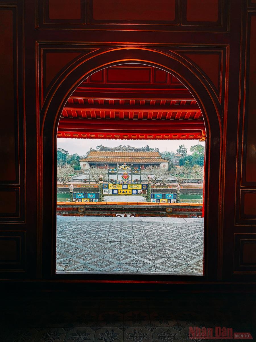 Chiêm ngưỡng lát cắt thời gian trên dấu tích Kinh thành Huế