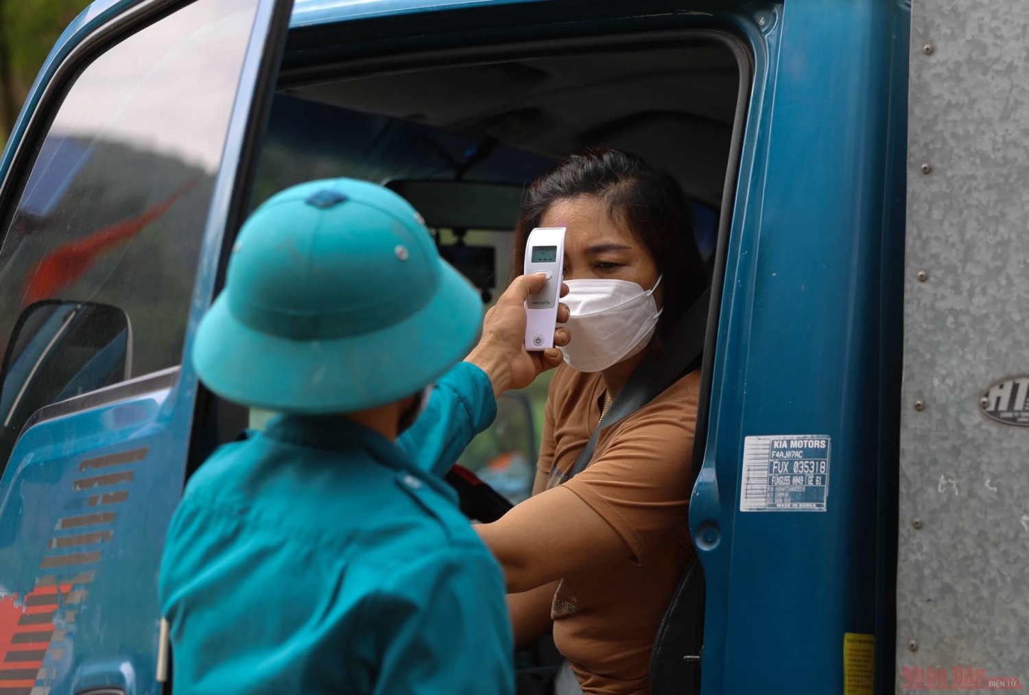 Rực rỡ sắc đỏ tại "vương quốc" vải thiều Bắc Giang