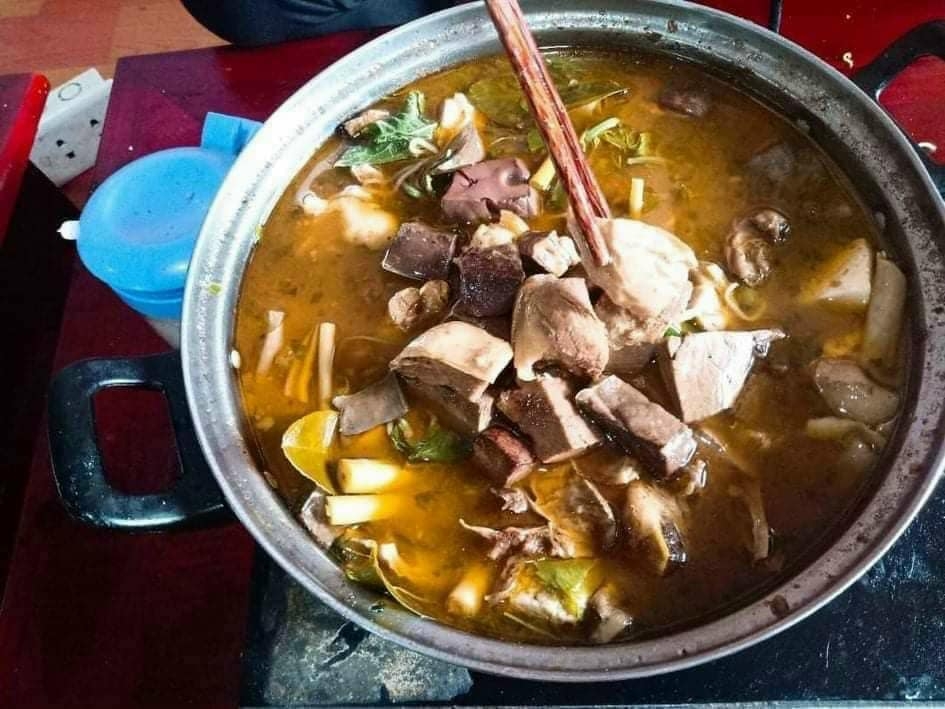 Thưởng thức Ẩm thực chợ phiên Bắc Hà Thưởng thức Ẩm thực chợ phiên Bắc Hà