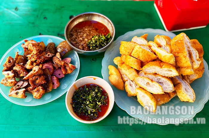 Thơm ngọt hương vị bánh mỳ nướng dầu hào Xứ Lạng Thơm ngọt hương vị bánh mỳ nướng dầu hào Xứ Lạng