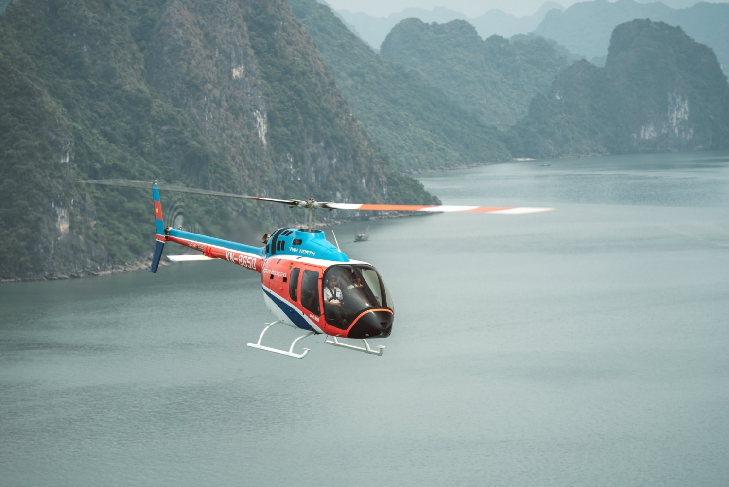 Điểm danh những địa phương có tour du lịch trực thăng ngắm cảnh đầy thú vị Điểm danh những địa phương có tour du lịch trực thăng ngắm cảnh đầy thú vị