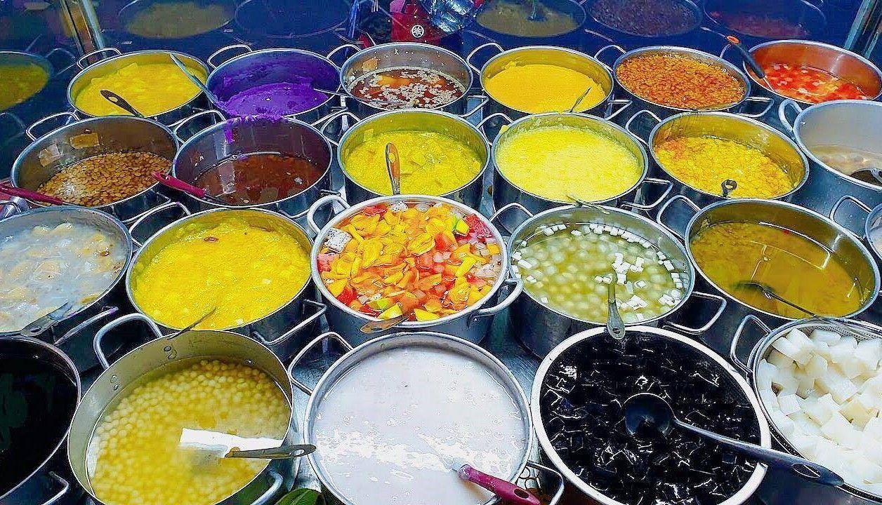 Ẩm thực Huế - Từ chốn hoàng cung đến đời sống thường ngày Ẩm thực Huế - Từ chốn hoàng cung đến đời sống thường ngày