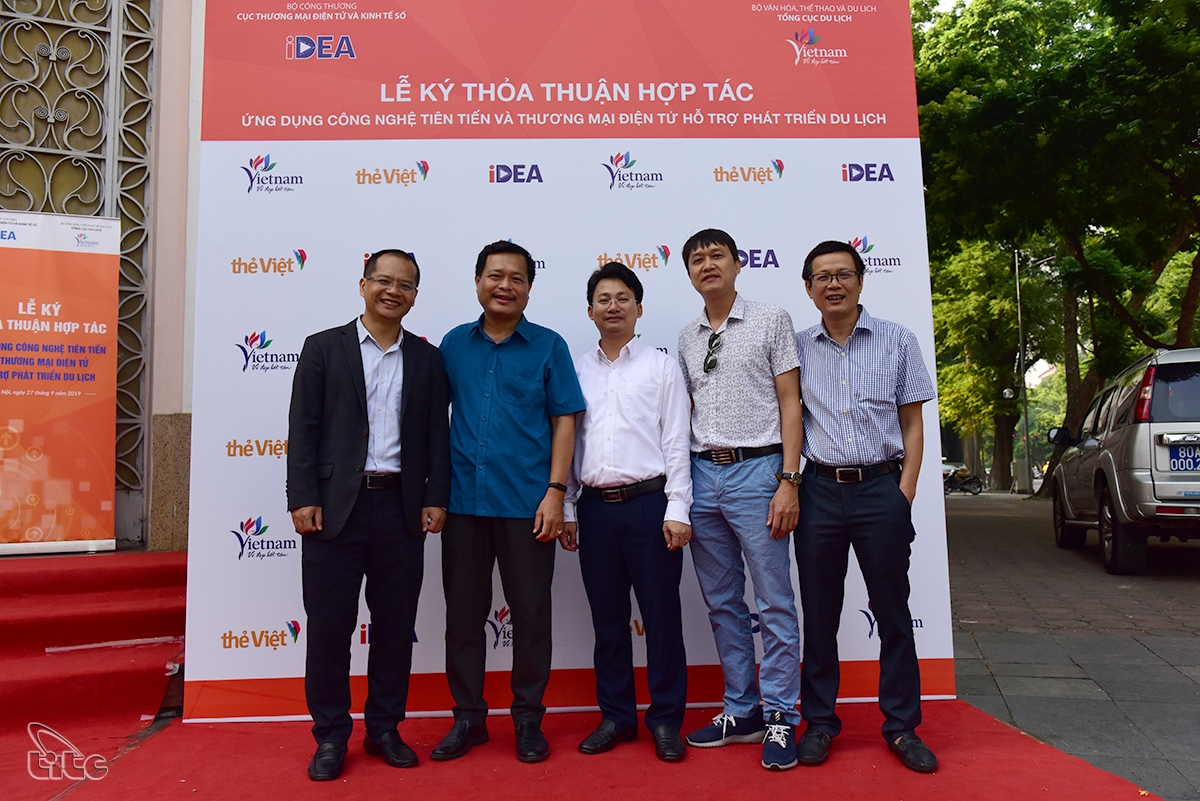 Tổng cục Du lịch và Cục Thương mại điện tử và Kinh tế số hợp tác ứng dụng công nghệ tiên tiến và thương mại điện tử hỗ trợ du lịch tong cuc du lich va cuc thuong mai dien tu va kinh te so hop tac ung dung cong nghe tien tien va thuong mai dien tu ho tro du lich
