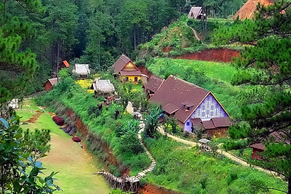 Cù Lần - Ngôi làng độc đáo dưới chân núi Langbiang hùng vĩ