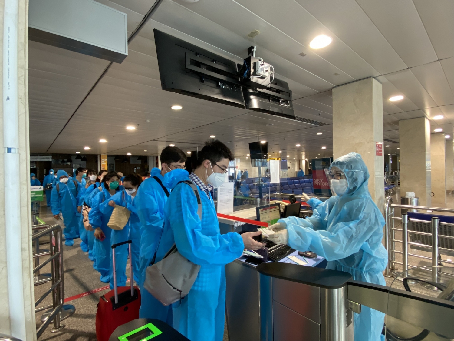 Bamboo Airways bay chuyên cơ khứ hồi đưa y bác sĩ chi viện miền Nam chống dịch Bamboo Airways bay chuyên cơ khứ hồi đưa y bác sĩ chi viện miền Nam chống dịch