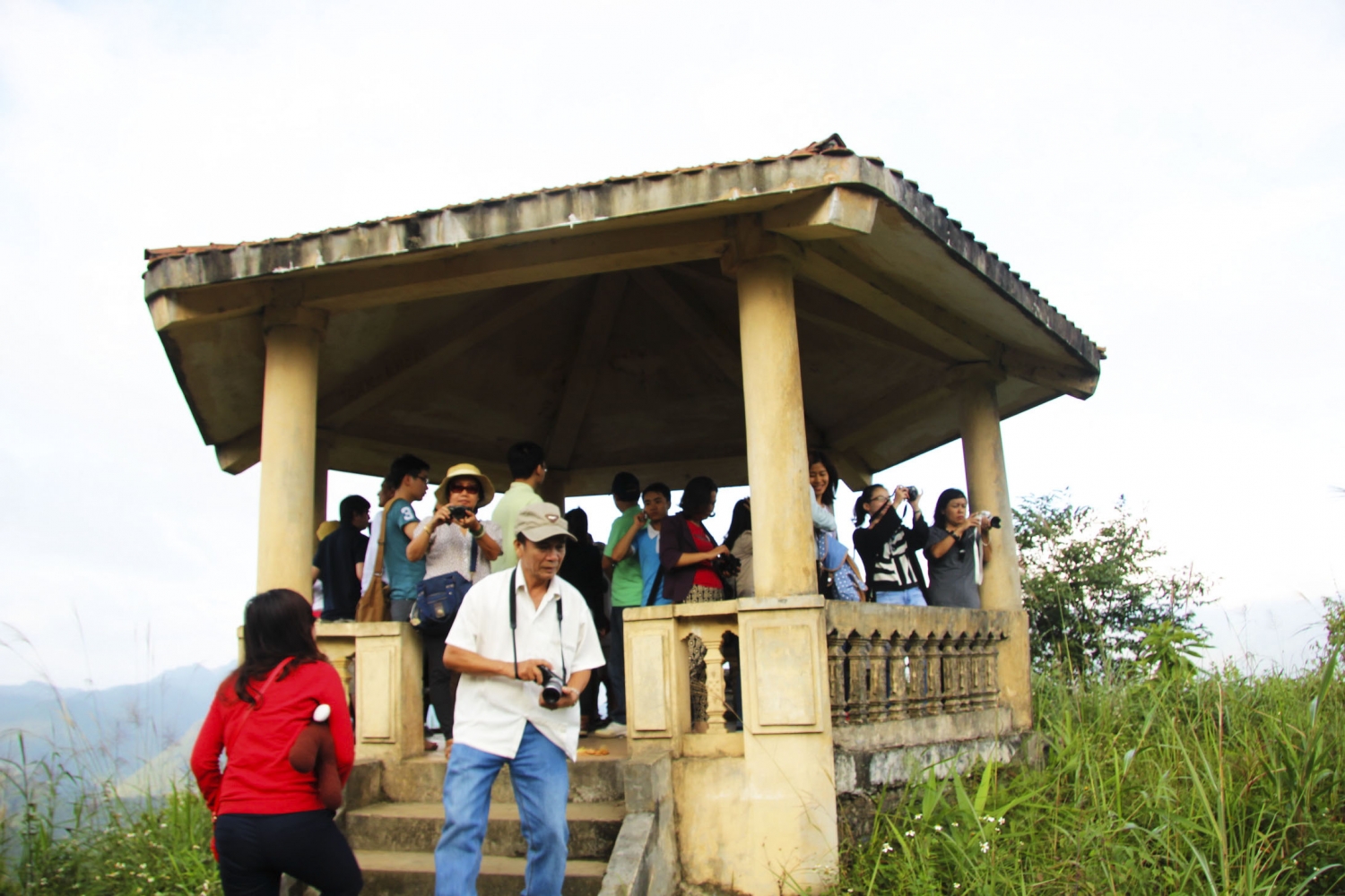 Quản bạ núi và mây