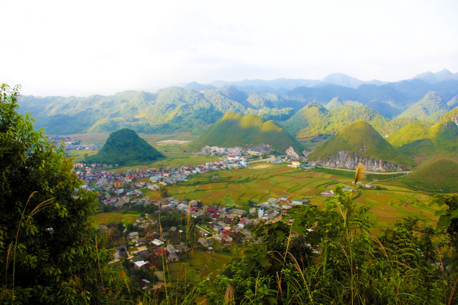 Quản bạ núi và mây