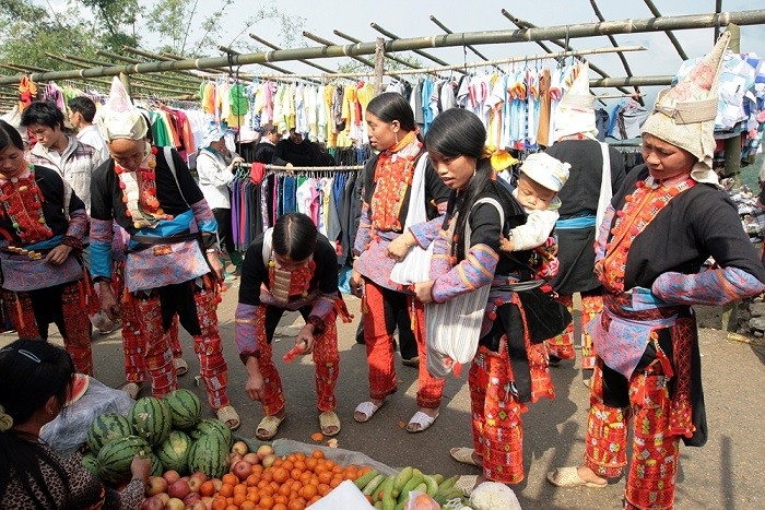 Khám phá mùa lúa chín vàng óng và phiên chợ Sừng ở vùng biên giới Sì Lở Lầu