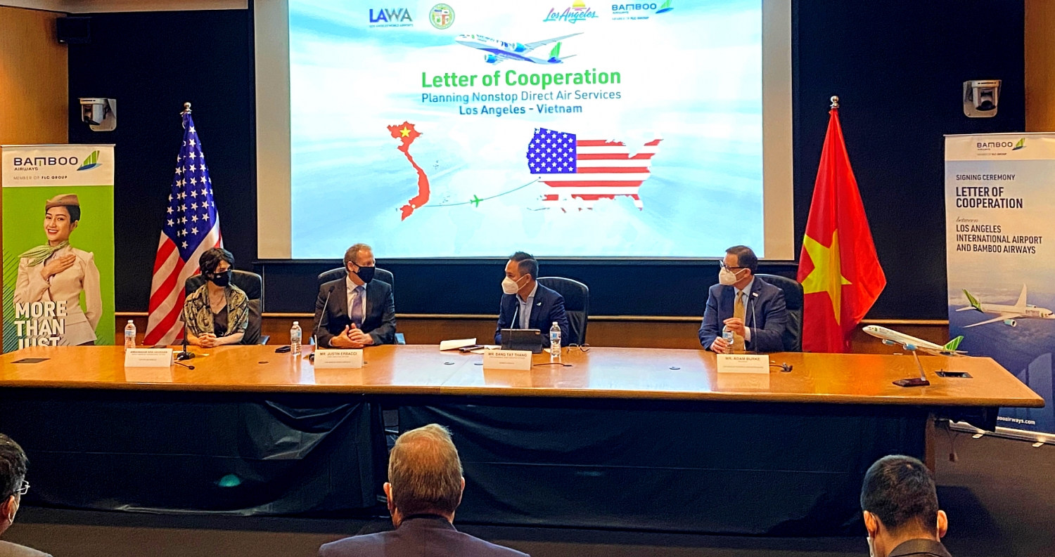Bamboo Airways là hãng bay Việt đầu tiên ký hợp tác 4 bên với Los Angeles xúc tiến đường bay thẳng Việt - Mỹ