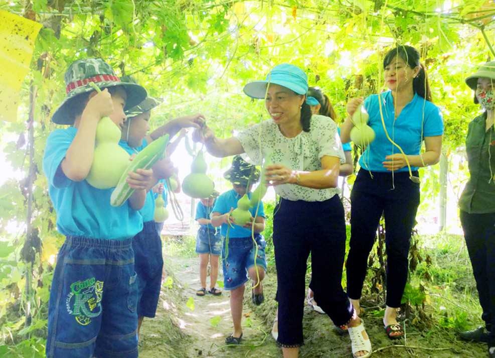 "Đổi gió" về nông thôn trải nghiệm