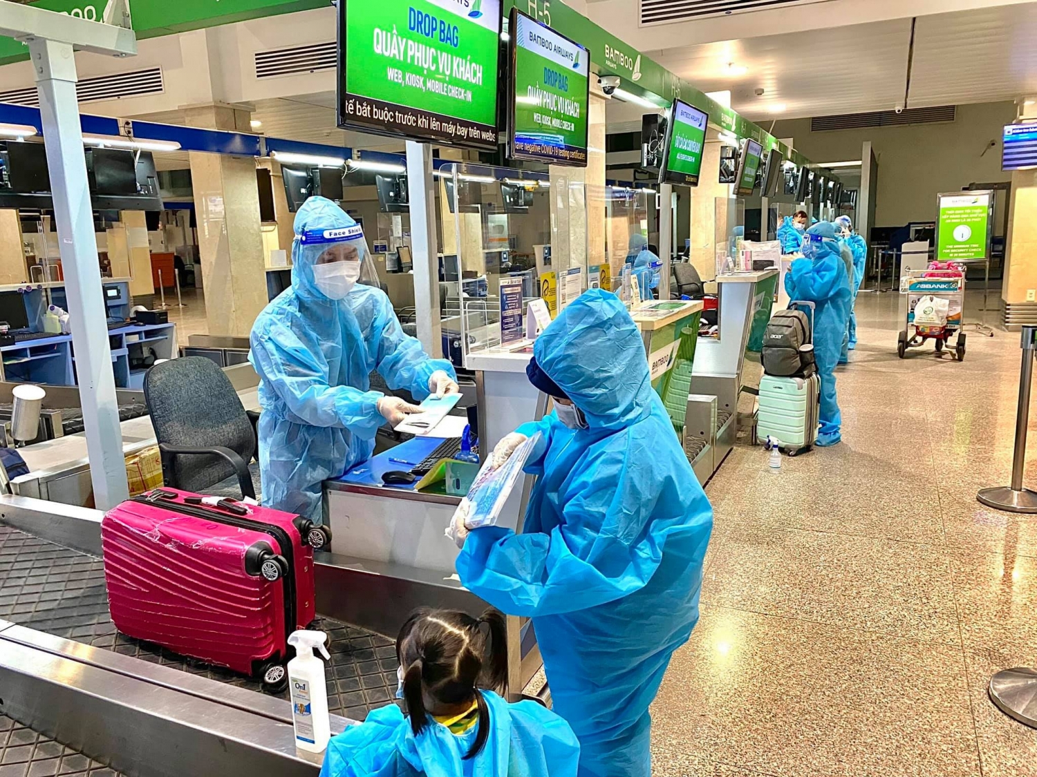 200 công dân Vĩnh Phúc hồi hương trên chuyến bay đặc biệt của Bamboo Airways