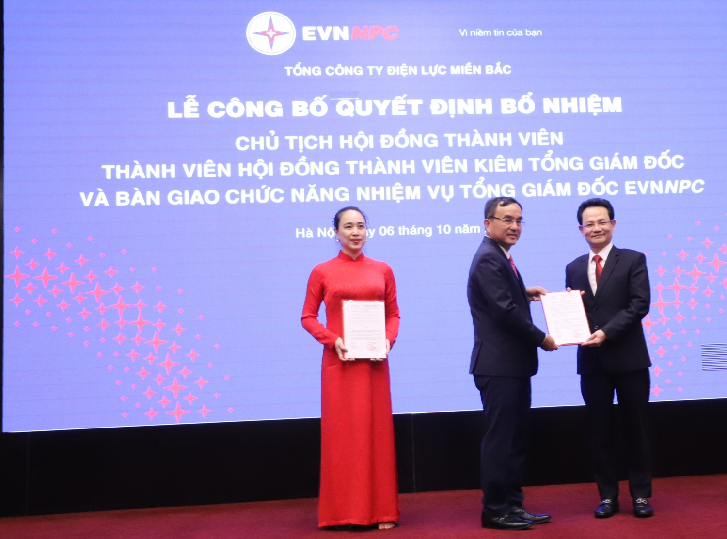 EVNNPC công bố Quyết định Chủ tịch HĐTV và Thành viên HĐTV kiêm Tổng Giám đốc
