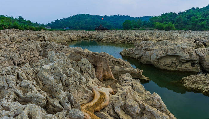Bó Kheo - Hồ nước độc đáo của Văn Quan