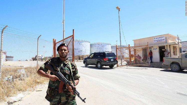 Libya dỡ bỏ lệnh phong tỏa các cơ sở dầu khí quan trọng Libya dỡ bỏ lệnh phong tỏa các cơ sở dầu khí quan trọng