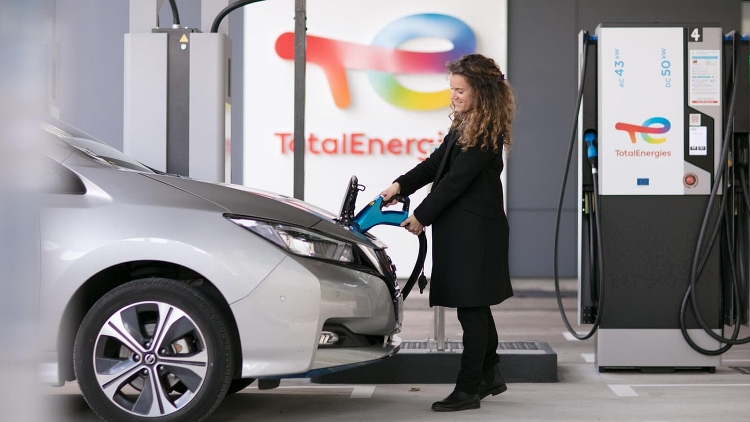 TotalEnergies: Lợi nhuận khổng lồ khơi mào tranh luận về việc đánh thuế