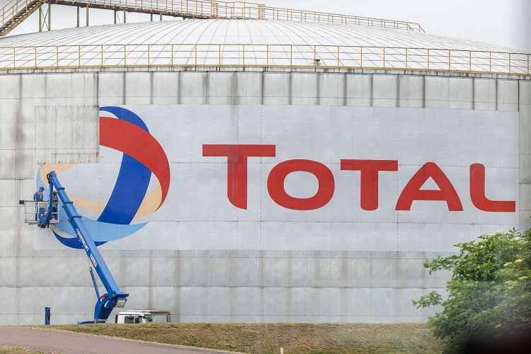 Bị chỉ trích, TotalEnergies bán cổ phần trong mỏ khí đốt ở Nga