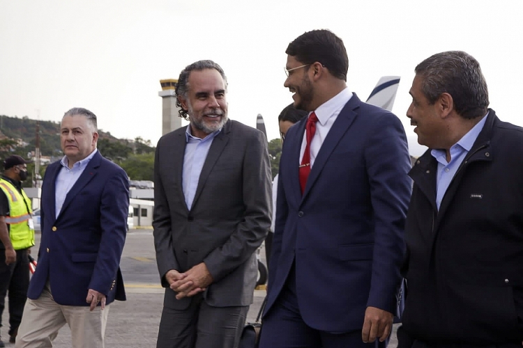 Sau 3 năm rạn vỡ, Colombia và Venezuela nối lại quan hệ ngoại giao