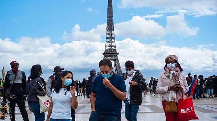Pháp: Thành công ngoạn mục của chiến dịch tiêm vắc xin ngừa Covid-19