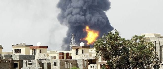 Hỏa hoạn tại trụ sở cũ của Công ty dầu khí Libya Hỏa hoạn tại trụ sở cũ của Công ty dầu khí Libya