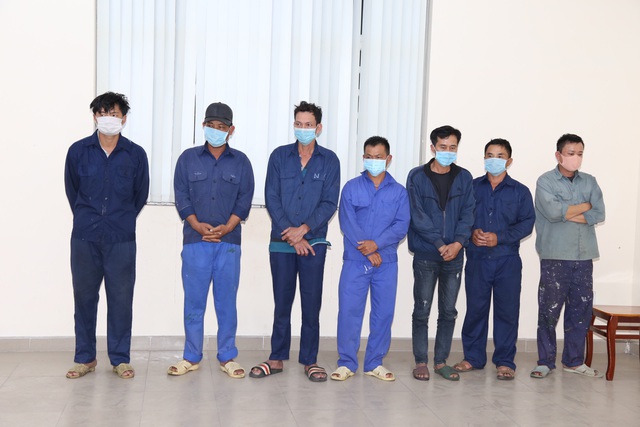 Niêm phong hàng loạt cây xăng nghi liên quan vụ 2,7 triệu lít xăng giả - 6
