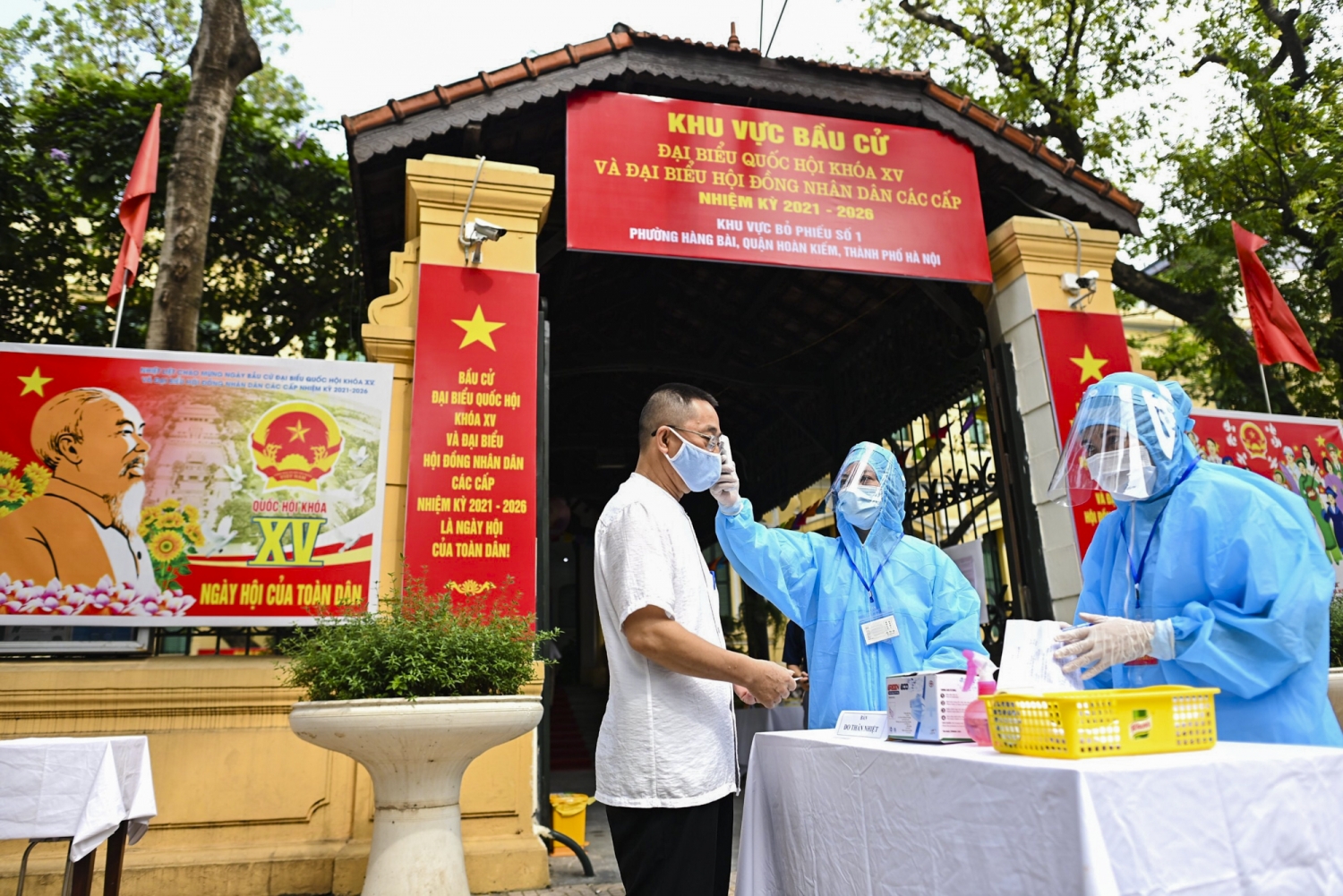 Hà Nội, TP Hồ Chí Minh đã sẵn sàng cho ngày hội bầu cử
